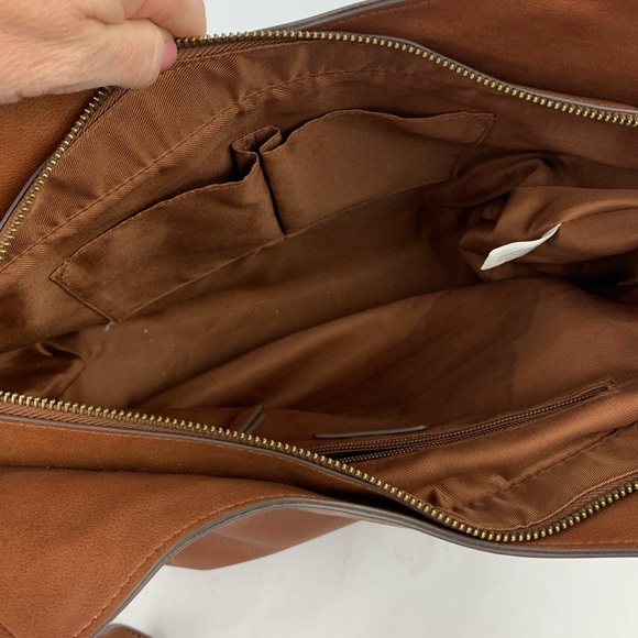 Frye & Co Shoulder Crossbody bag Matching Wallet set Zip close Brown brass NWOT - Picture 11 of 16